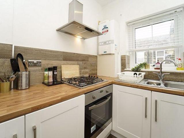 Chapel Street, Leeds 3 bed flat to rent £1,690 pcm £390 pw