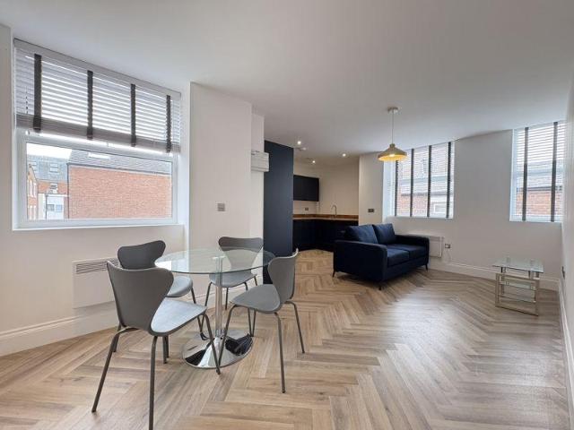 Chapel Street, Preston PR1 2 bed apartment to rent £1,295 pcm £299 pw
