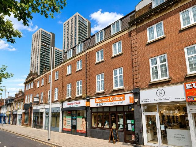 Chapel Street, Woking, Surrey GU21, 2 bed flat to rent, £1,400 pcm | PrimeLocation