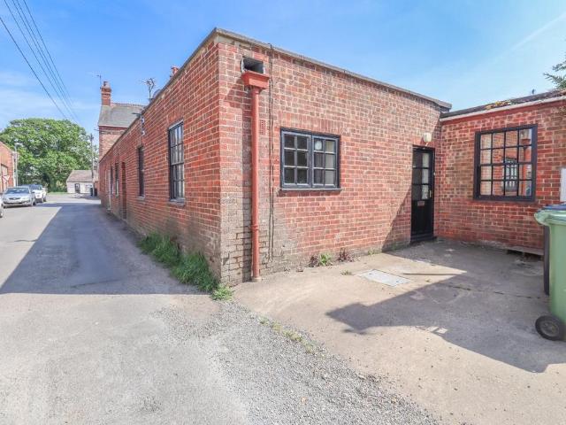 Chapel Road, Terrington St. Clement 1 bed ground floor flat to rent £550 pcm £127 pw