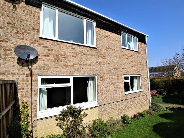 Chapel Road, Chapeltown, Sheffield S35, 2 bed flat to rent, £700 pcm | PrimeLocation