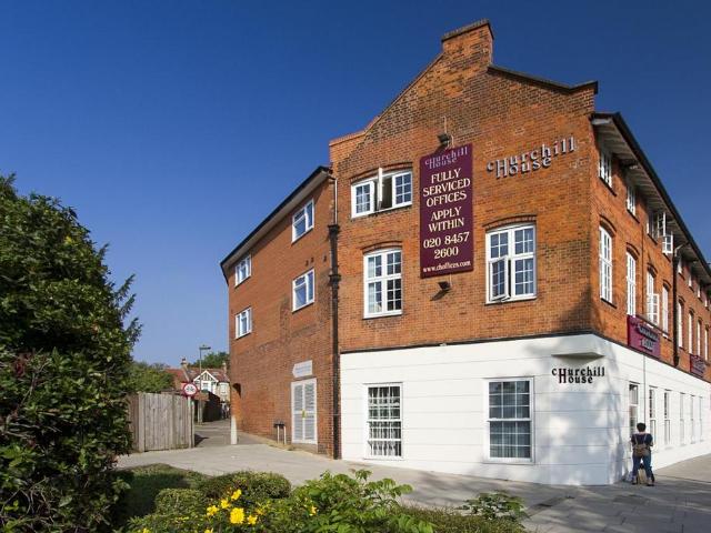 Chapel Walk, Hendon, London, NW4 Studio to rent £1,225 pcm £283 pw