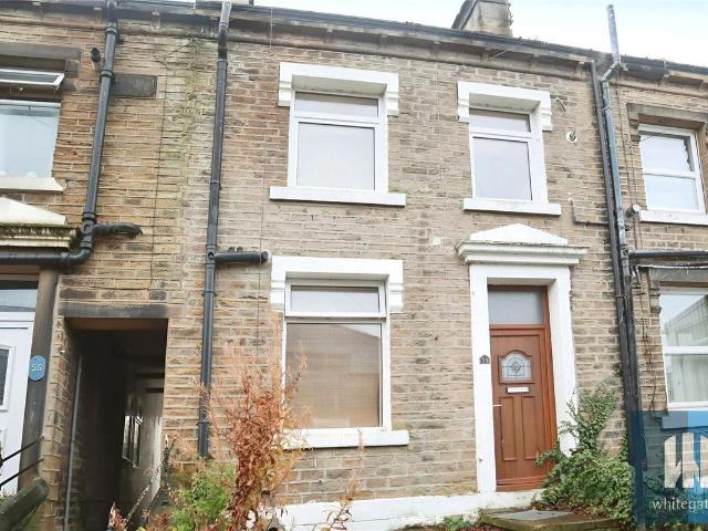 Chapel Terrace, Crosland Moor, Huddersfield HD4, 2 bed terraced house to rent, £625 pcm | PrimeLocation