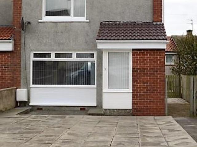 Chapelhill Mount, Ardrossan KA22 2 bed semi detached house to rent £675 pcm £156 pw