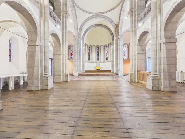 Chapelle Du XIX Eme Siecle Rodez Centre 600m² Rodez