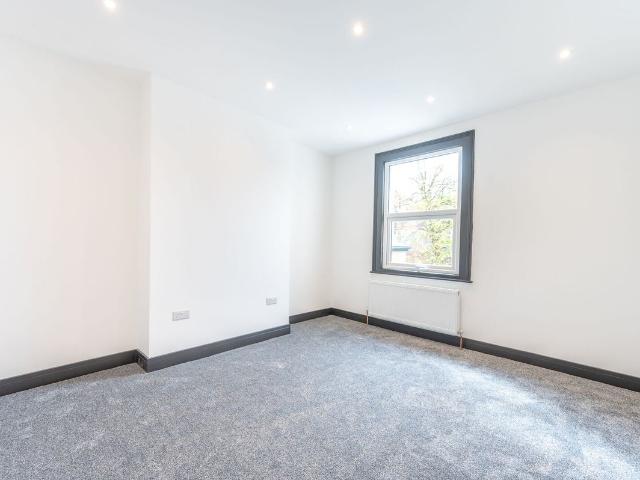 None, 2 bed flat to rent, £577 | PrimeLocation