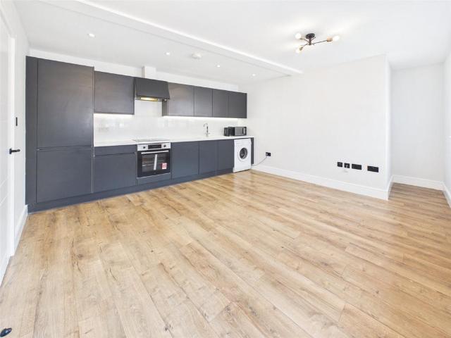 Chapman House, Twickenham 1 bed apartment to rent £1,680 pcm £388 pw