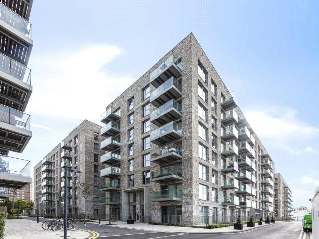Chapman House 17 Shipbuilding Way. 2 bed apartment to rent £2,200 pcm £508 pw