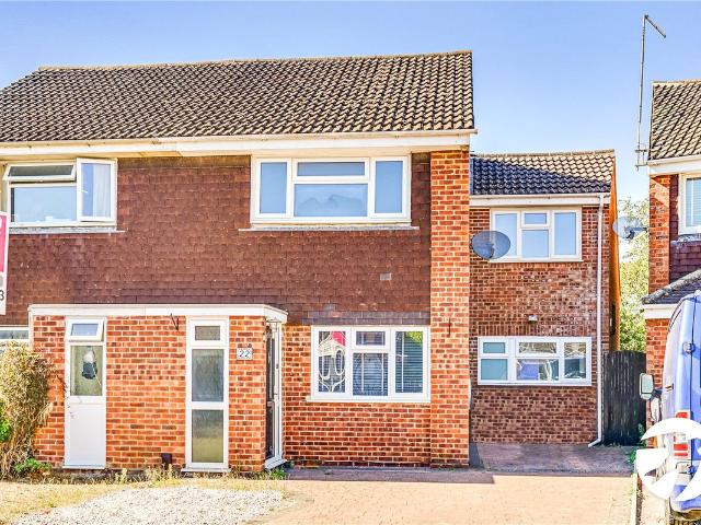 Chapman Road, Stevenage, Hertfordshire SG1, 3 bed semi detached house to rent, £2,000 pcm | PrimeLocation
