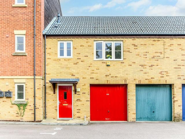 Chapman Road, Wellingborough NN8, 2 bed flat to rent, £1,000 pcm | PrimeLocation