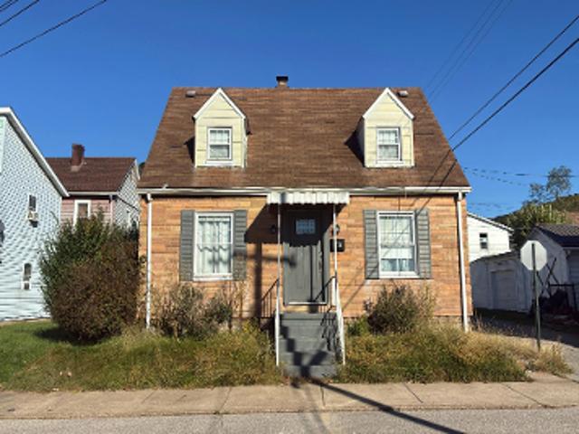 Chapman St