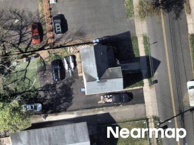 Chapman St