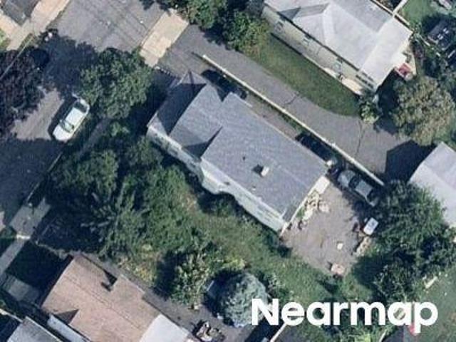 Chapman St
