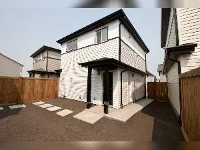 Chappelle 1 Bed 1 Bath Garage Suite SW Edmonton