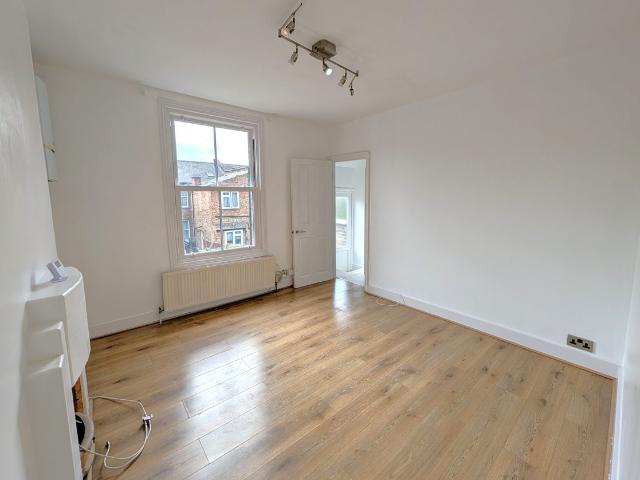 Chapter Road, London NW2, 4 bed flat to rent, £2,300 pcm | PrimeLocation