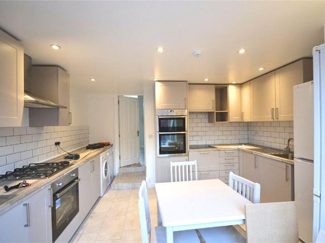 Chapter Road, London NW2, 5 bed detached house to rent, £3,800 pcm | PrimeLocation
