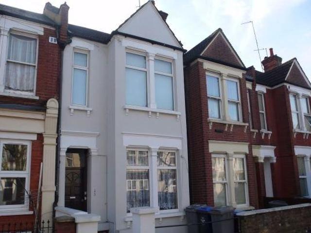 Chapter Road, Nw2 2 bed flat to rent £1,902 pcm £439 pw