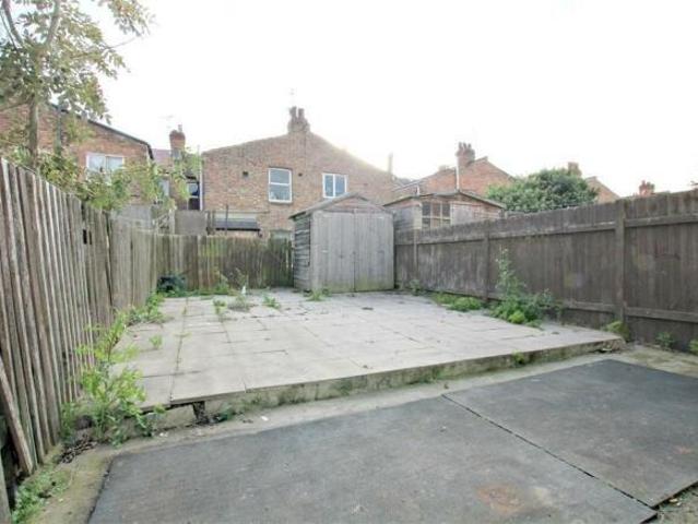 Chapter Road, Willesden 4 bed terraced house to rent £3,198 pcm £738 pw