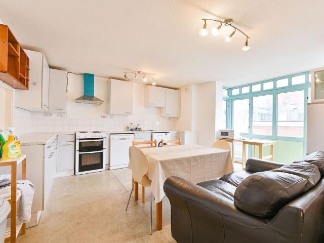 Chapter Street, Westminster, London SW1P, 2 bed flat to rent, £3,012 pcm | PrimeLocation