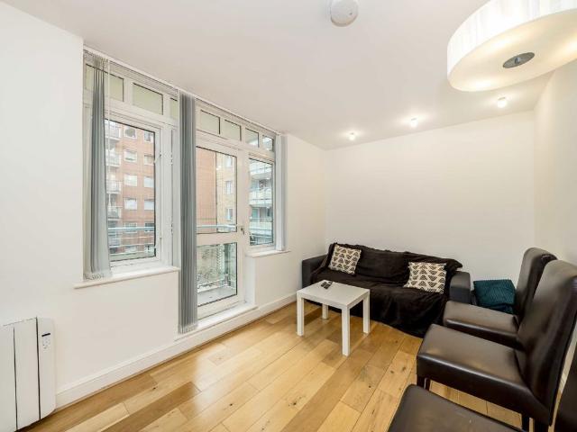 Chapter Street, London SW1P, 3 bed flat to rent, £3,750 pcm | PrimeLocation