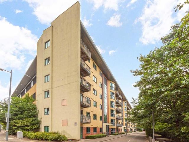 Chapter Way, London SW19 1 bed flat to rent £1,950 pcm £450 pw
