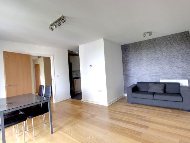 Charcot Road, Colinale NW9, 3 bed flat to rent, £2,750 pcm | PrimeLocation