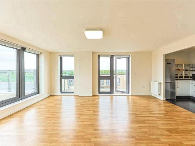 Charcot Road, London, NW9 3 bed apartment to rent £2,500 pcm £577 pw
