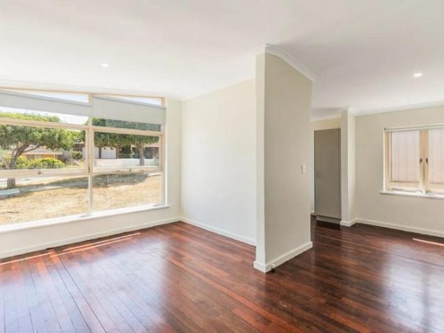 Character 3 Bedroom Home – Convenient Morley