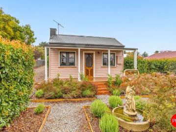 Character Cottage with Modern Comfort