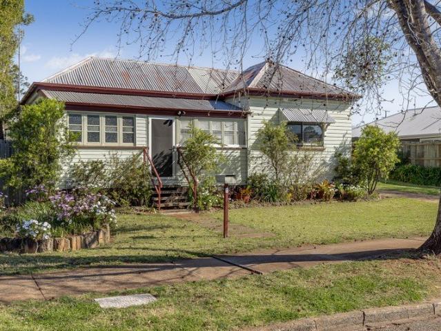 Character Cottage, Big Block & Shed