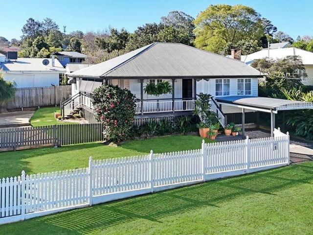 Character Cottage in Prime Mount Lofty Location