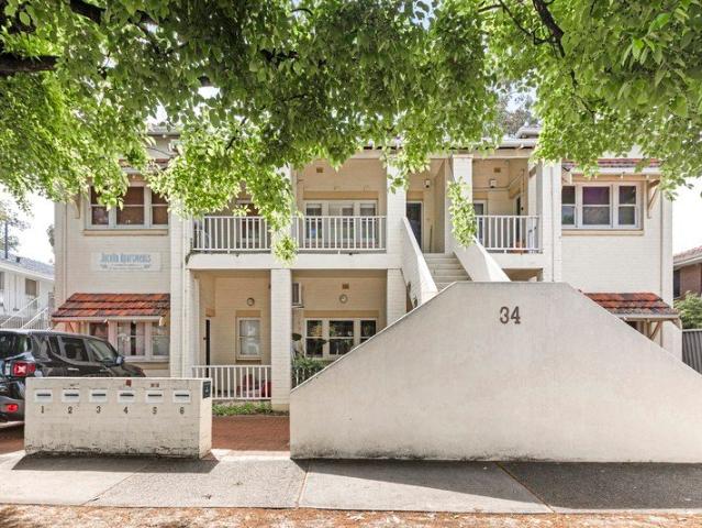 Character, Courtyard and Two Car Convenience