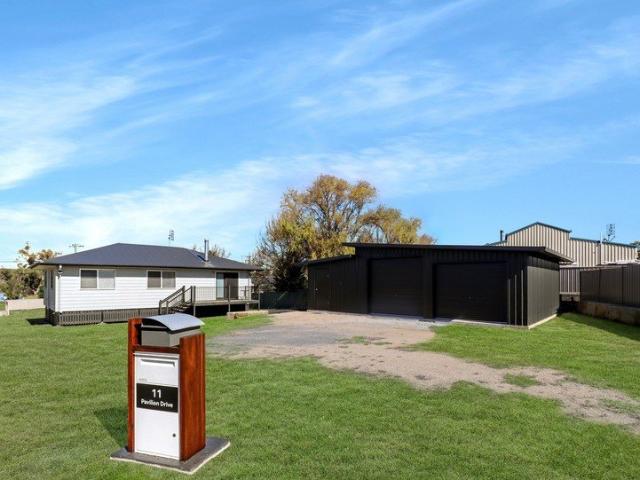 Character, Comfort & the Ultimate Shed All on 1,255m²