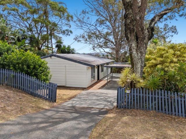 CHARACTER, COMFORT & A BACKYARD TO ENJOY WELCOME TO 14 NARRAPORT CRESCENT, BEENLEIGH!