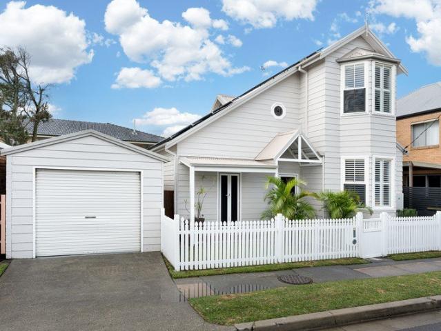Character, Comfort and Coastal Living Just 500m to Beach