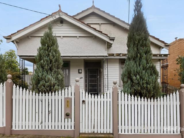 Character, Comfort and Convenience in the Heart of Essendon