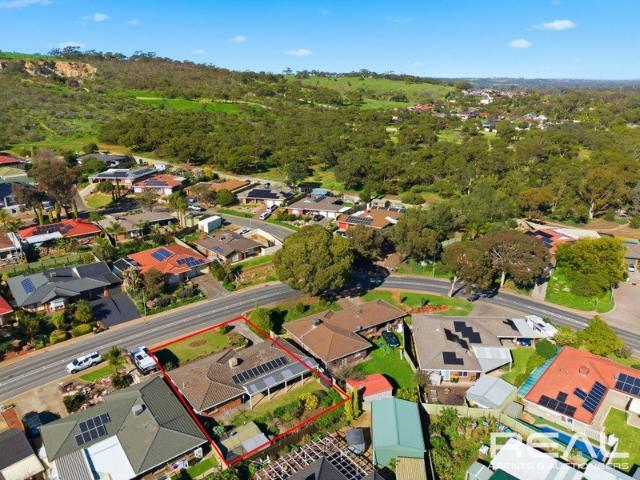 Character, Comfort & Community in Coveted Hillbank
