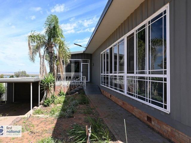 Character, Comfort & Convenience Close to the Hospital