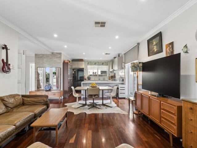 Character, Comfort & Convenience in a Peaceful Parkside Setting