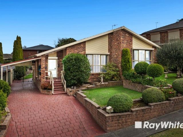 Character, Comfort & Convenience in a Sought After Endeavour Hills Pocket