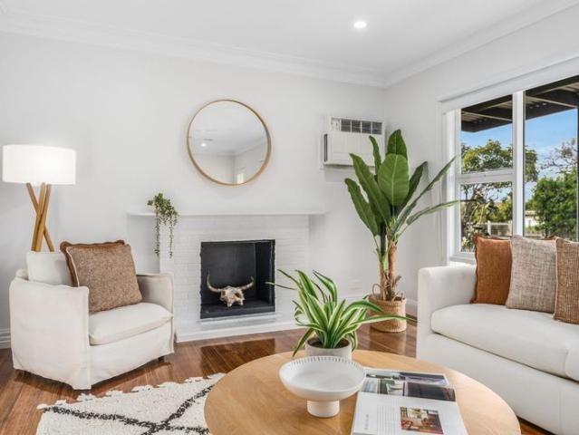 Character, comfort & convenience in Herne Hill