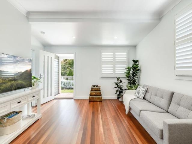 Character, Comfort & Convenience in Newtown!