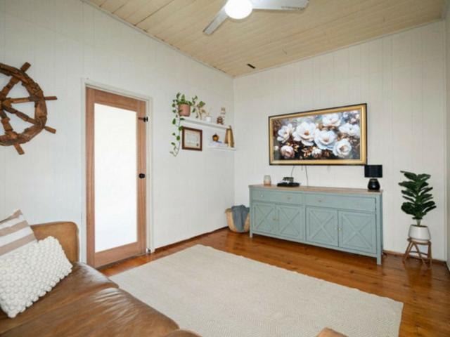 CHARACTER, COMFORT & SPACE � A CHARMING BUNDABERG SOUTH HOME