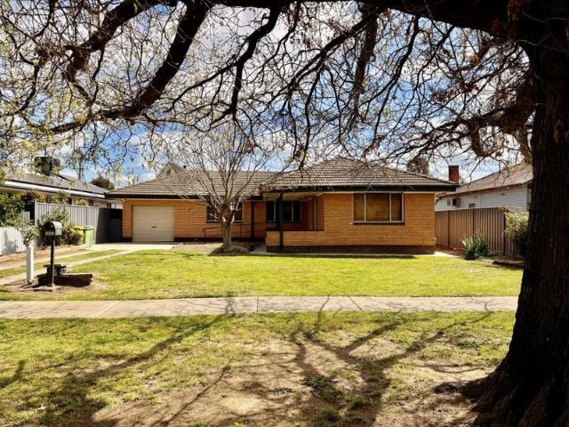 Character, Comfort & Space in a Great Corowa Location