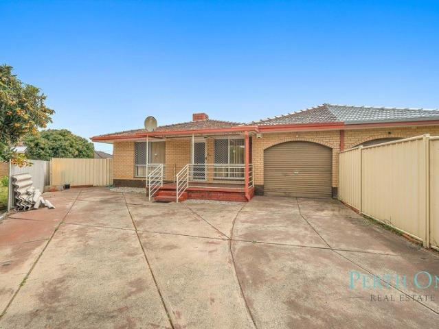 Character & Comfortable Living in a Quiet Cannington Cul de Sac