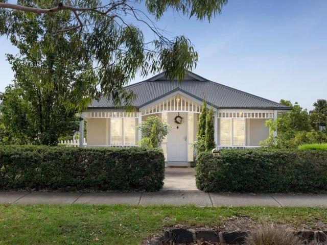 Top End Family Living on 612m2 approx