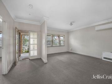 Character, convenience and lifestyle in the heart of Golden Point