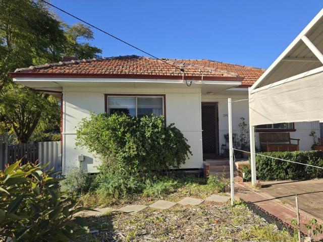 Character, Convenience & Garden Living in Cloverdale