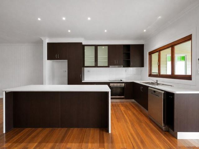 Character, Convenience & Hyde Park Prestige