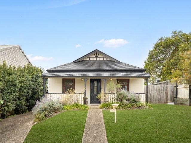 EXCEPTIONAL VALUE CORNER BLOCK WALK TO ORION! $749K